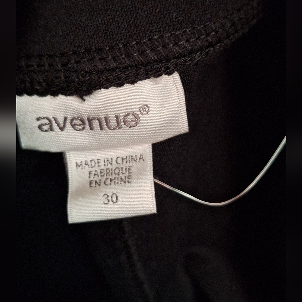 NWOT - Avenue Ponte Black Wide Comfort Waist Pull-On Sz.30 (4x/5x) - Picture 4 of 8